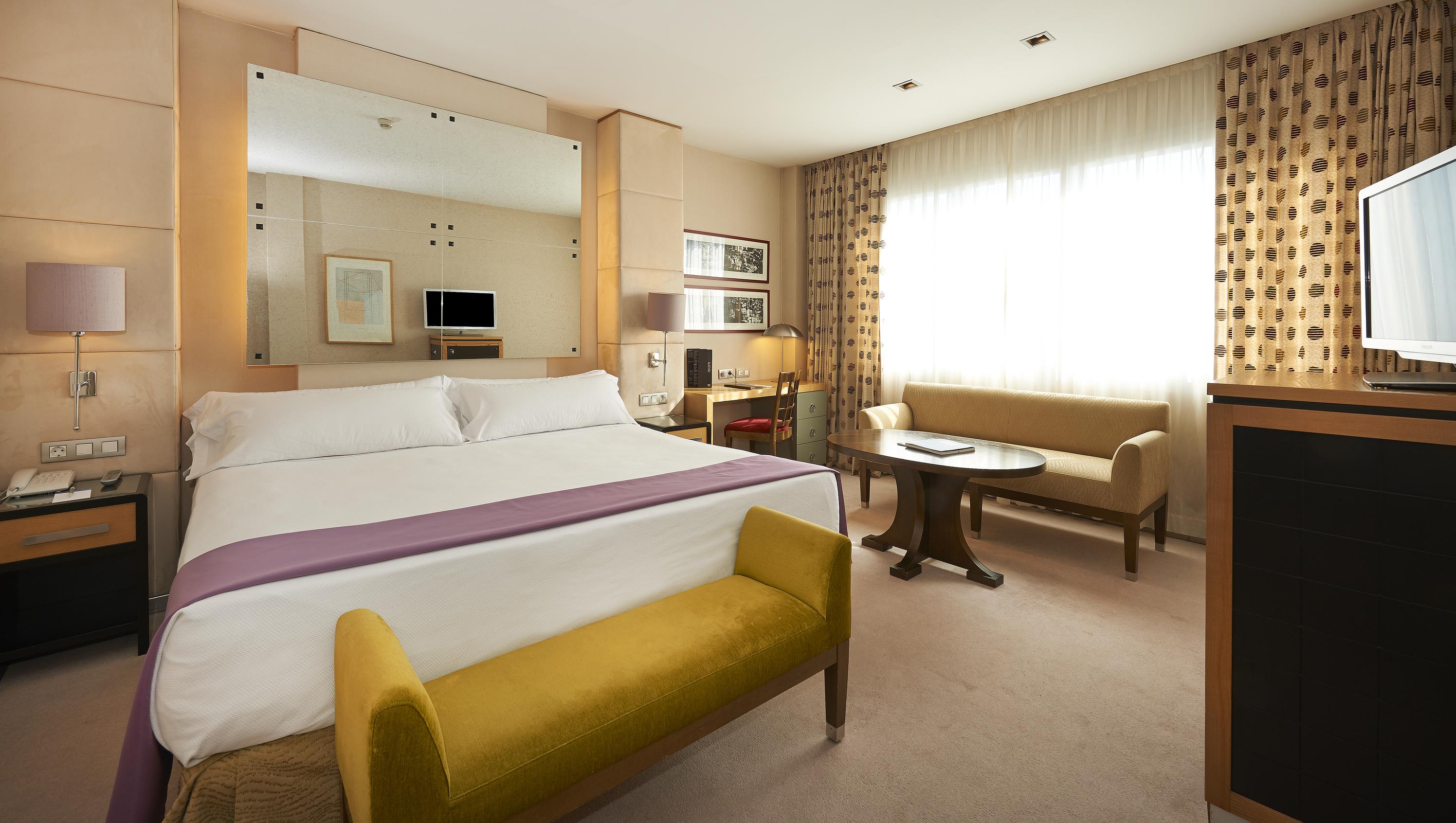 Hesperia Barcelona Presidente Hotel Luaran gambar