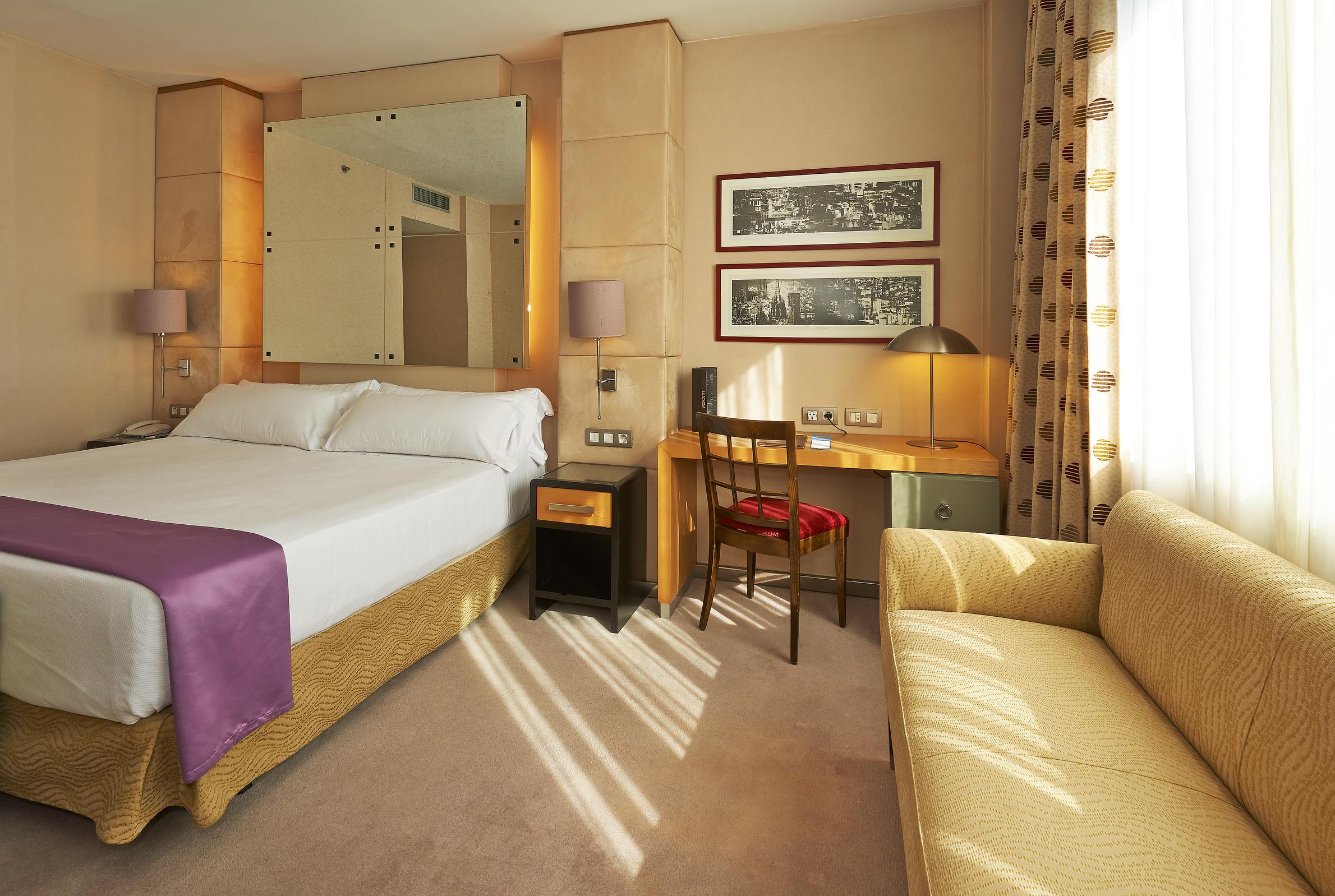 Hesperia Barcelona Presidente Hotel Luaran gambar