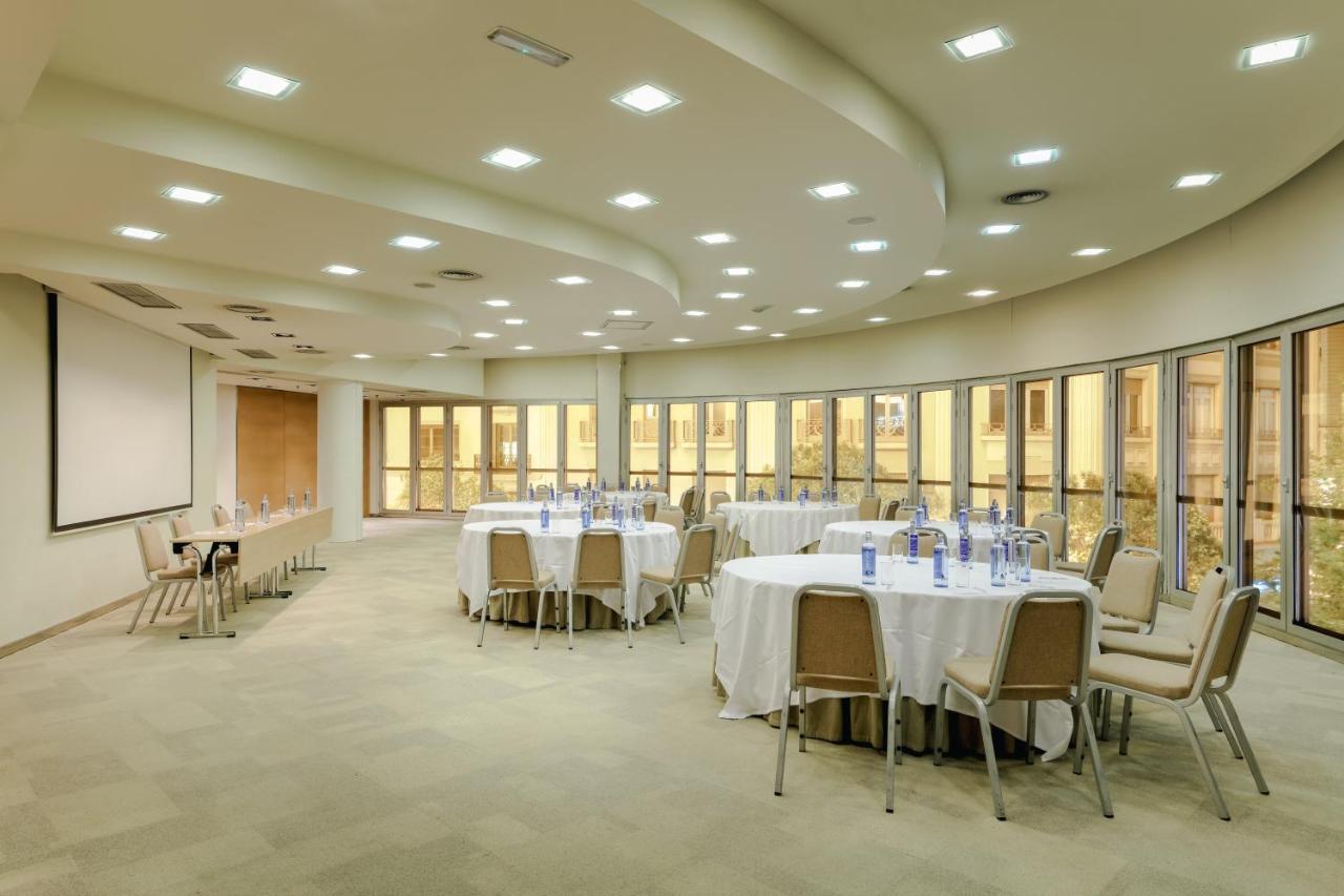 Hesperia Barcelona Presidente Hotel Luaran gambar