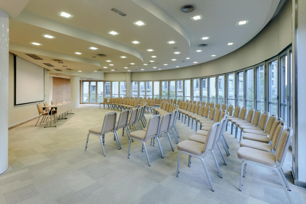 Hesperia Barcelona Presidente Hotel Luaran gambar
